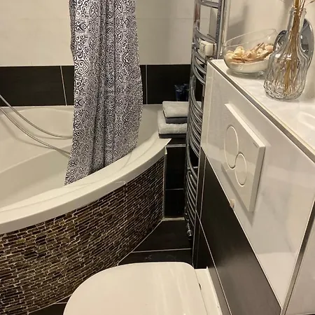 Zentrales Privatapartment شقة